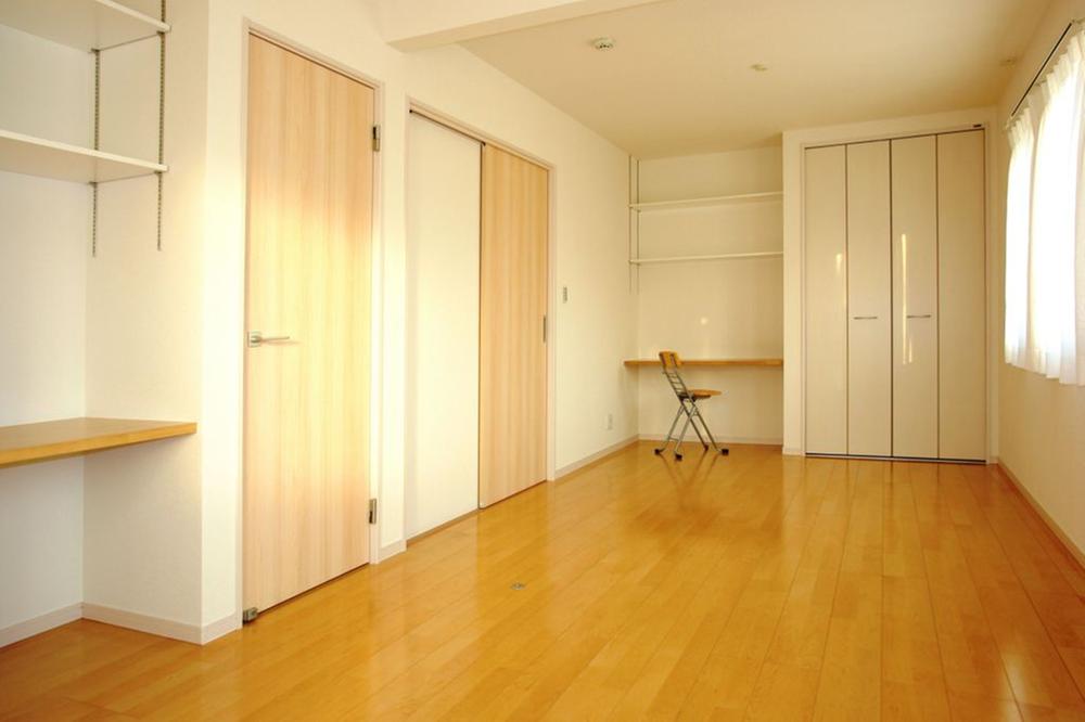 Receipt. Children's room of the 1-room two-door system, You can partition the future