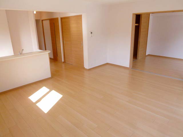 Living and room. ☆ Facing south in sunny ☆