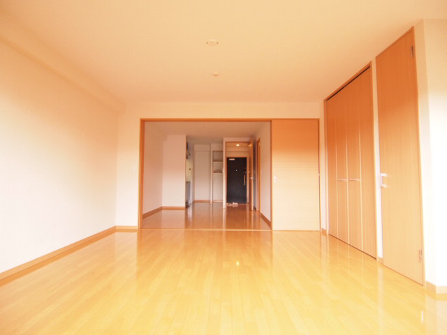 Living and room. Can you be spacious use by 17 quire if Tsunagere