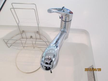 Other Equipment.  [Specifications water purifier does not turn]  Shower faucet and the water purifier visceral type, Also features the exchange of cards rich is a place effortless