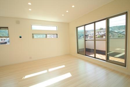 Living. Spacious LDK Lead to a power-saving Eco All rooms LED lighting and all-electric