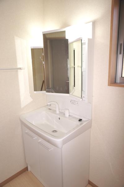 Same specifications photos (Other introspection)