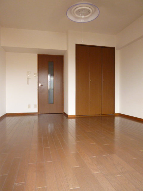 Living and room. Spread of Western-style! The arrangement of the furniture is infinite!