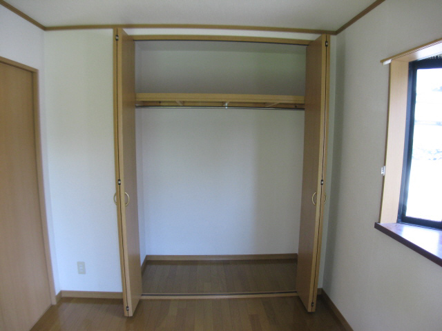 Receipt. With each room closet