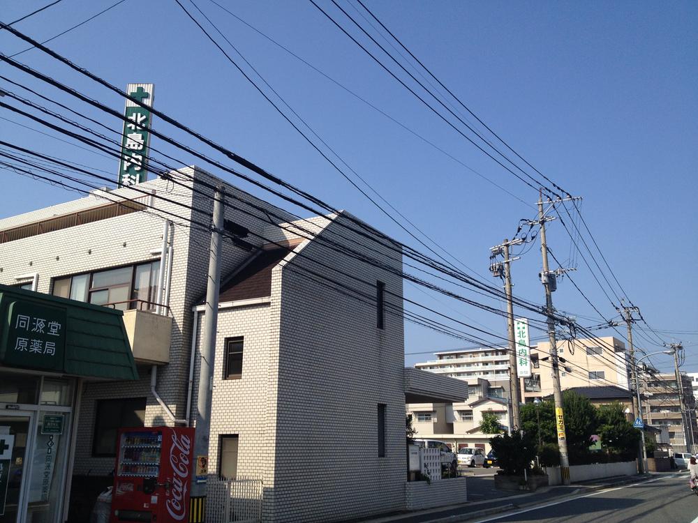 Hospital. 150m to the North Island of Internal Medicine