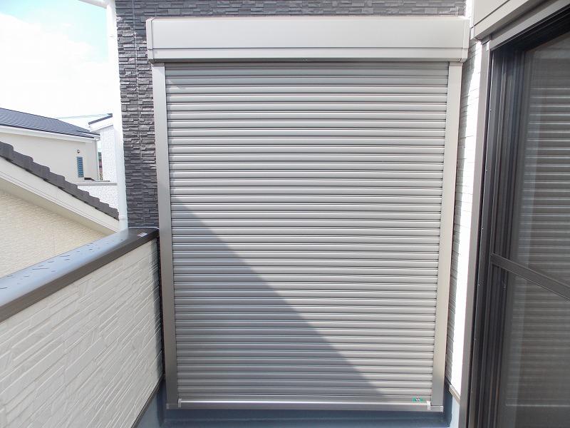 Other. Crime prevention is a shutter! ! Of course in addition to the role to prevent the burglar damage, Prevents the glass that break from strong winds such as typhoon (^^)!