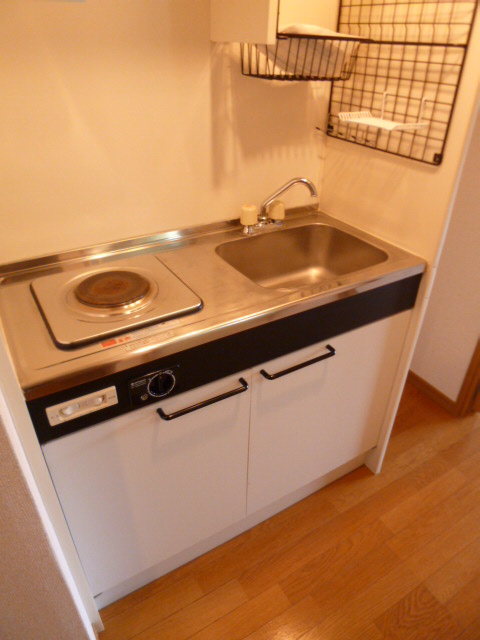 Kitchen. Storage rack also comes with firm!