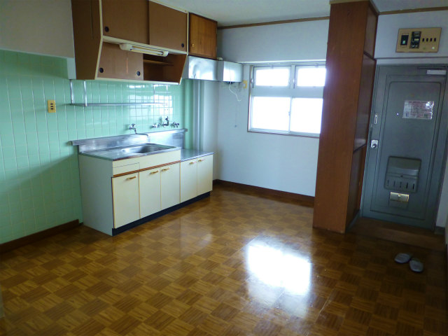 Living and room. Dining space!