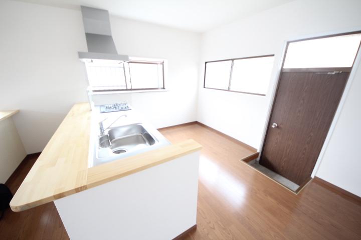 Kitchen. Local (12 May 2013) Shooting