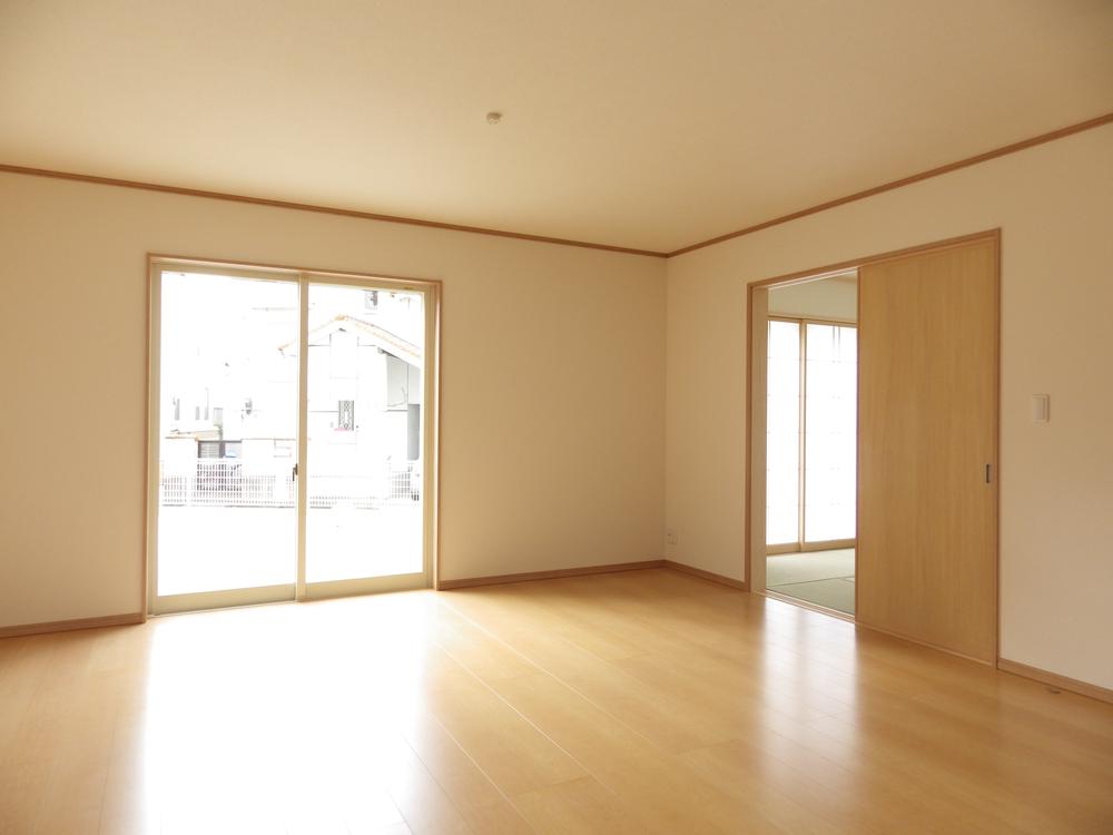 Living. It followed with the Japanese-style room.