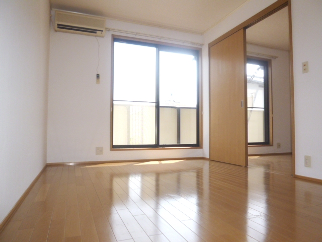 Other room space. Day is also good, Bright room.