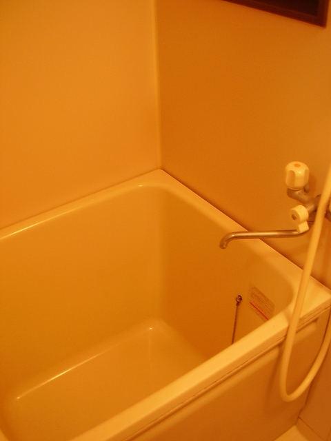 Bath. Also bath spacious ☆