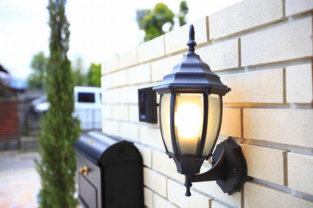 Other. It is a lamp lighting with a soft atmosphere.