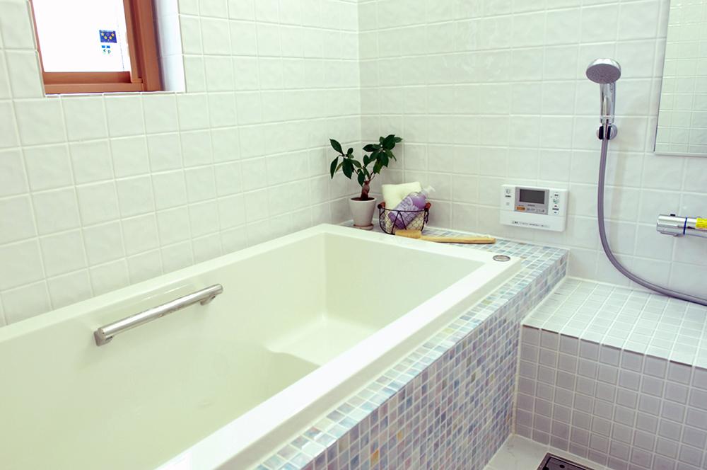 Building plan example (introspection photo). It will order the bathroom. At the request of her husband like we are out of the space insistence in fashionable paste the entire surface of the tile.