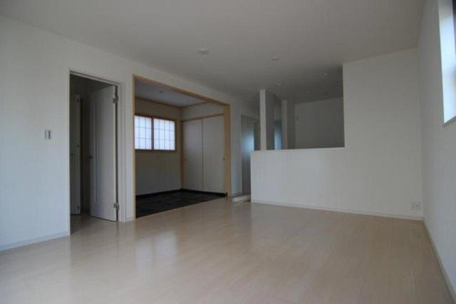 Same specifications photos (living). Same specifications living