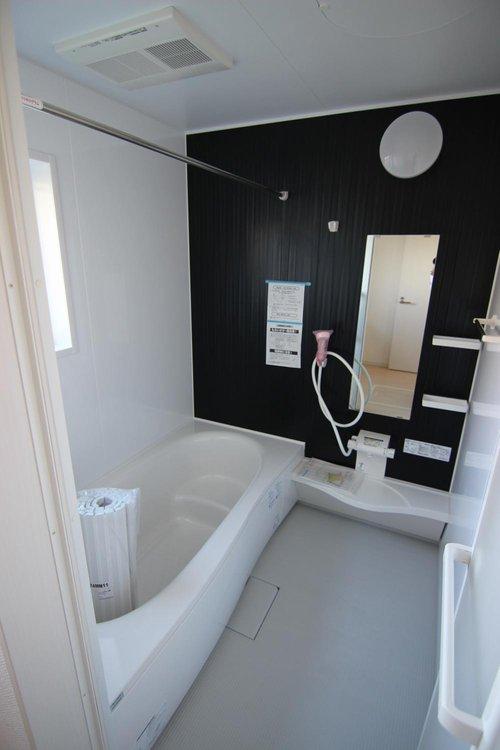 Same specifications photo (bathroom). Same specification bathroom