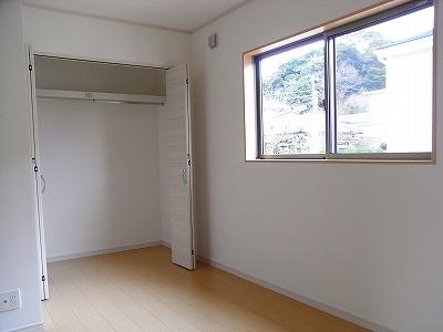 Non-living room. The photograph is a property of the same manufacturer and construction