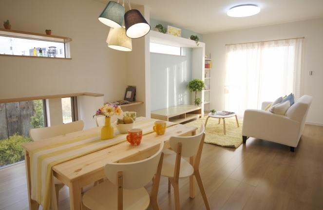 LDK from the kitchen eye arrives. Together with the Japanese-style room and 23 tatami mats and the overwhelming sense of openness.