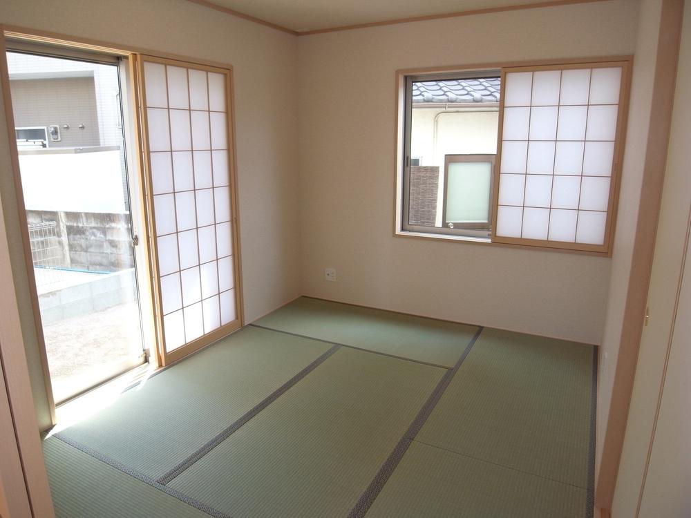 Same specifications photos (Other introspection). Same specifications