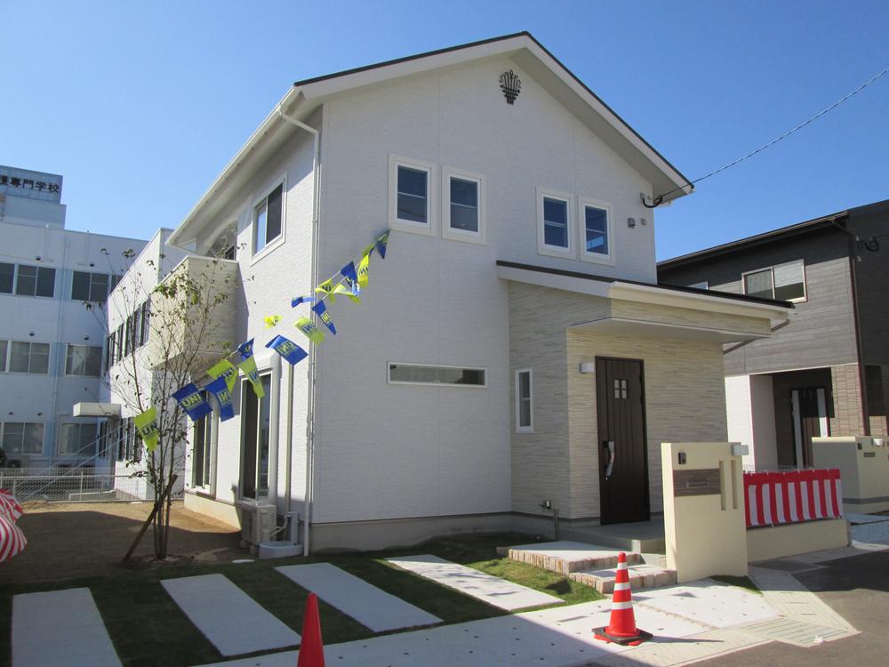 Local appearance photo. No. 8 locations