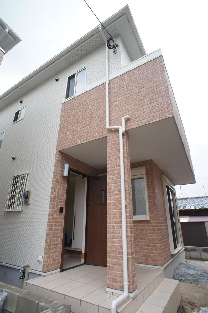 Local appearance photo. Local (11 May 2013) Shooting