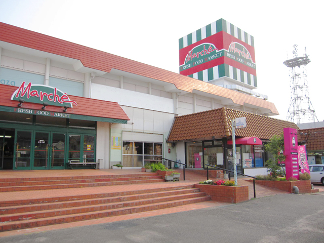 Shopping centre. Shopping Plaza Fossette included up to (shopping center) 337m