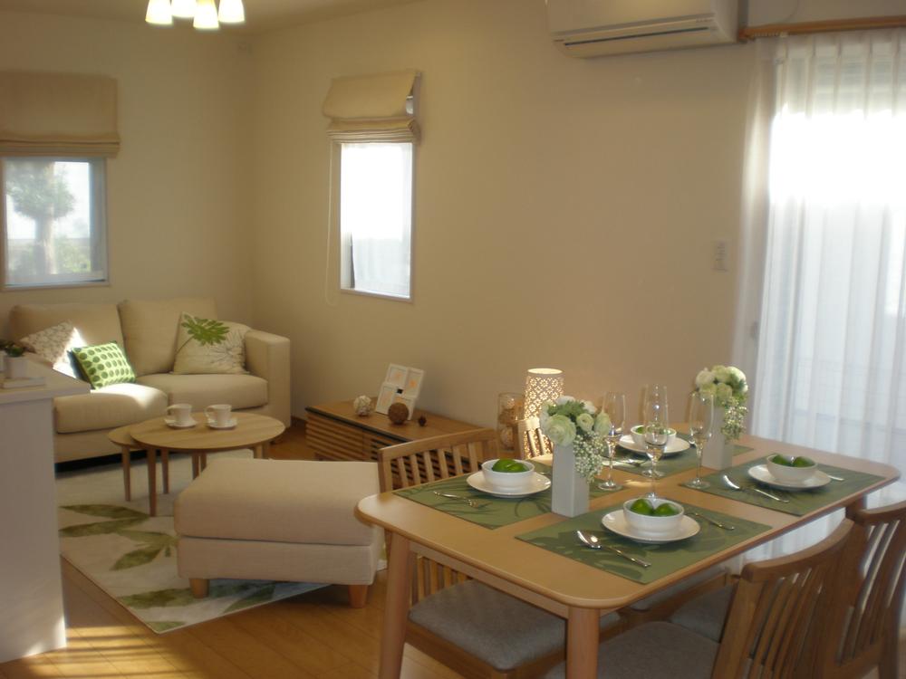 Living. No. 5 area LD. (October 2013 shooting)