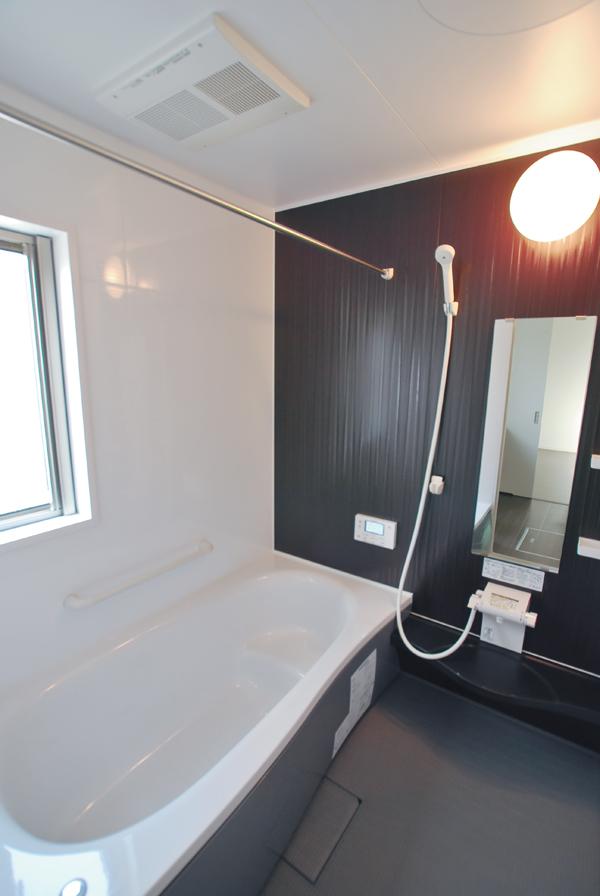 Bathroom. Indoor (12 May 2013) Shooting