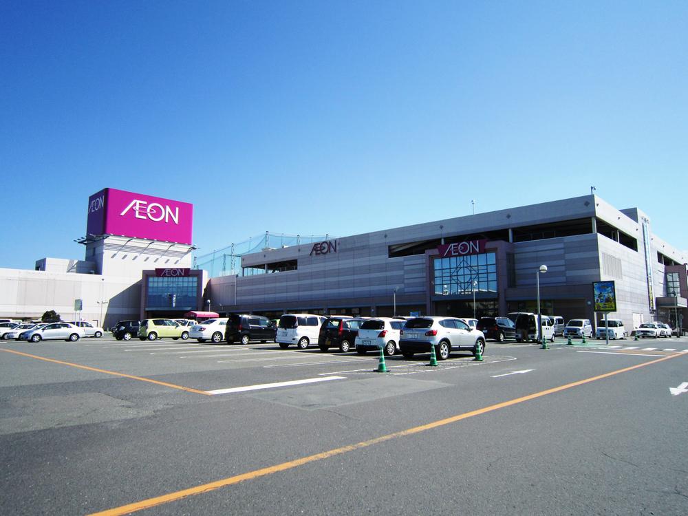 Shopping centre. Holiday family complete with shopping at 1500m anything aligned ion to ion Honami shop