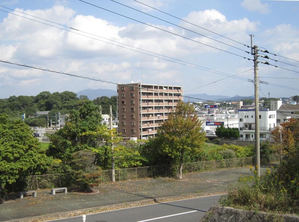 View photos from the local. View from the site (October 2013) Shooting