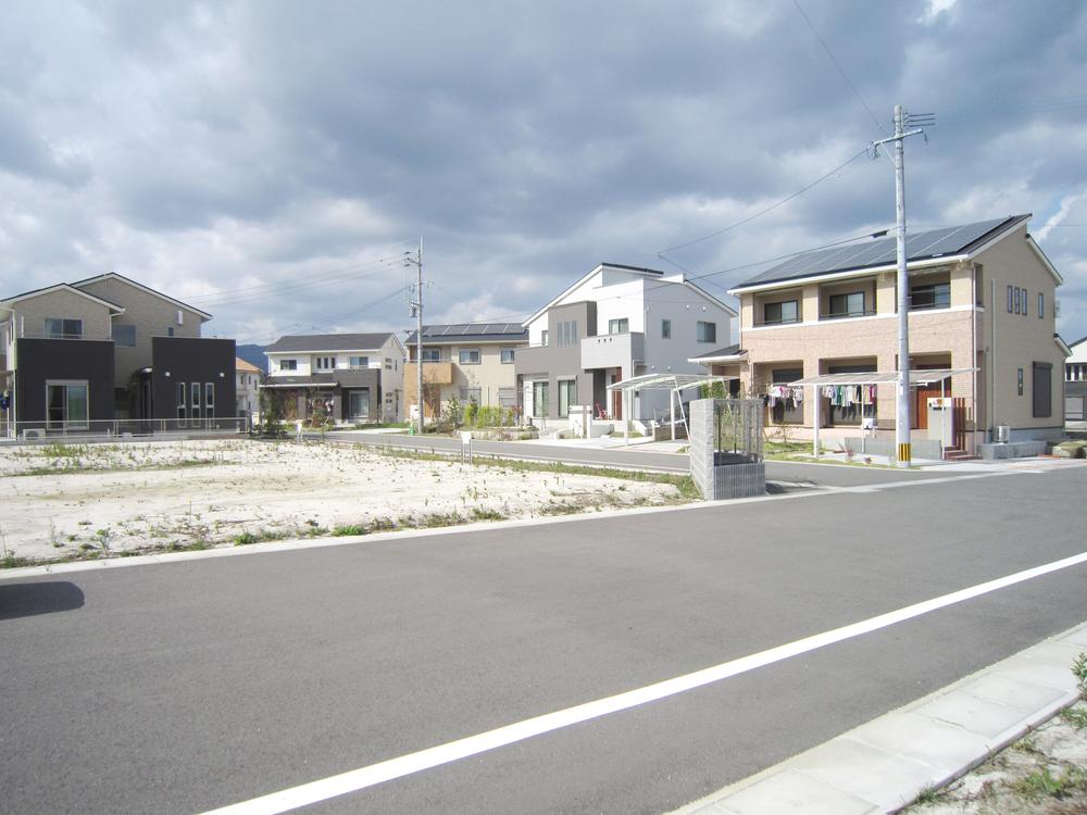 Sale already cityscape photo. Sale already the city average