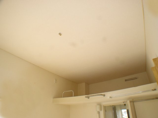 Other room space. 101 is a photograph of the room in Room.