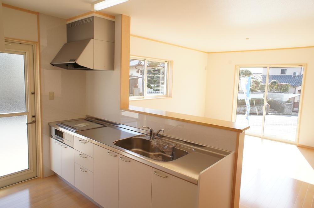 Kitchen. Underfloor Storage two places equipped