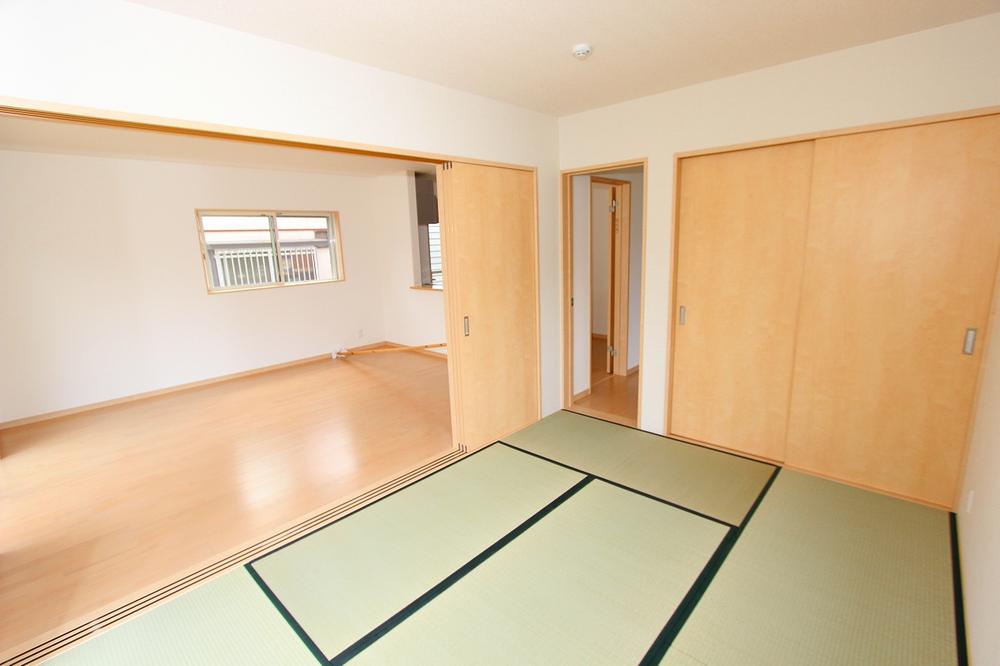 Living. Underfloor Storage two places equipped