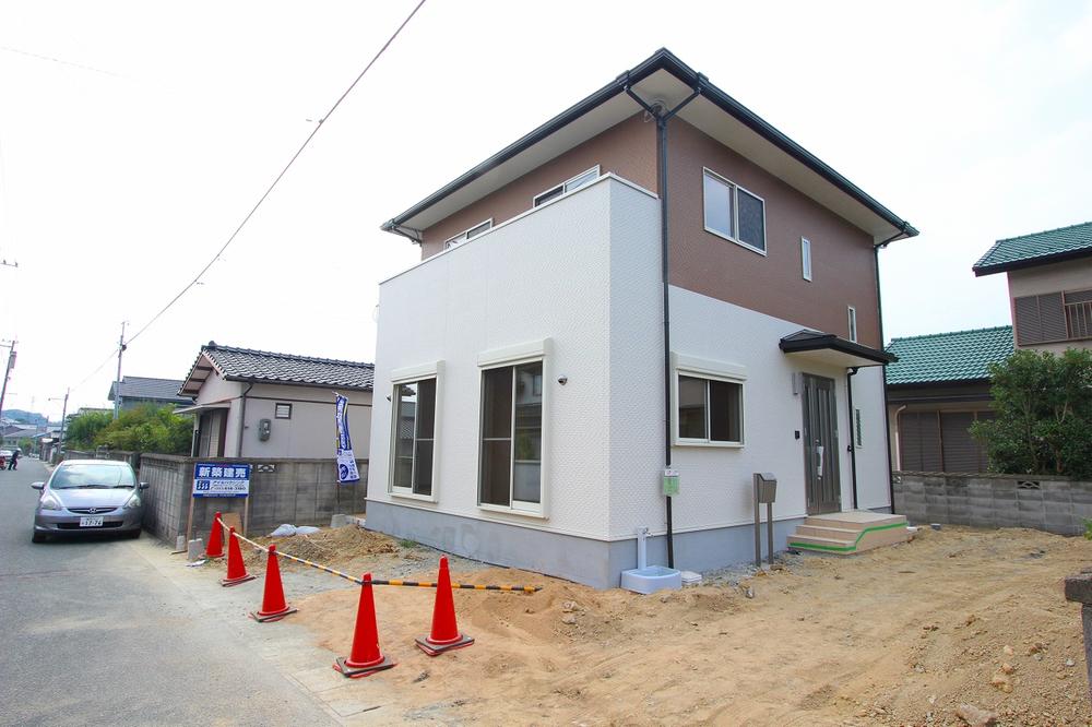 Local photos, including front road