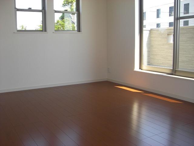 Non-living room. Room (August 2013) Shooting