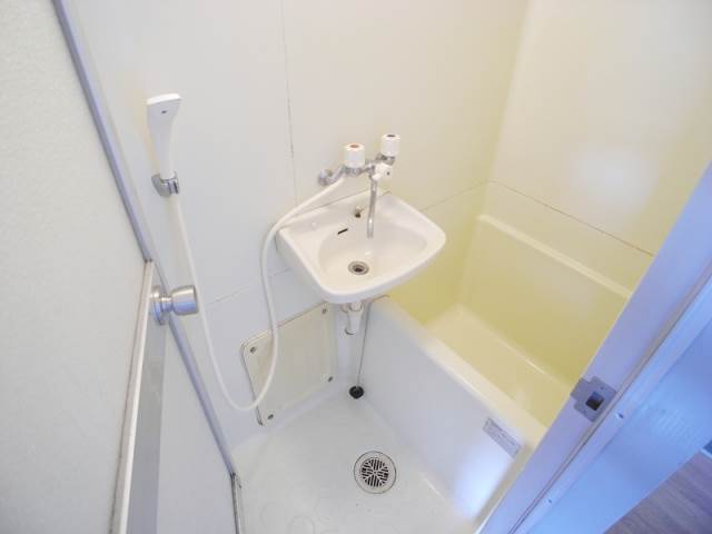 Bath. A feeling of cleanliness is white beautiful bath