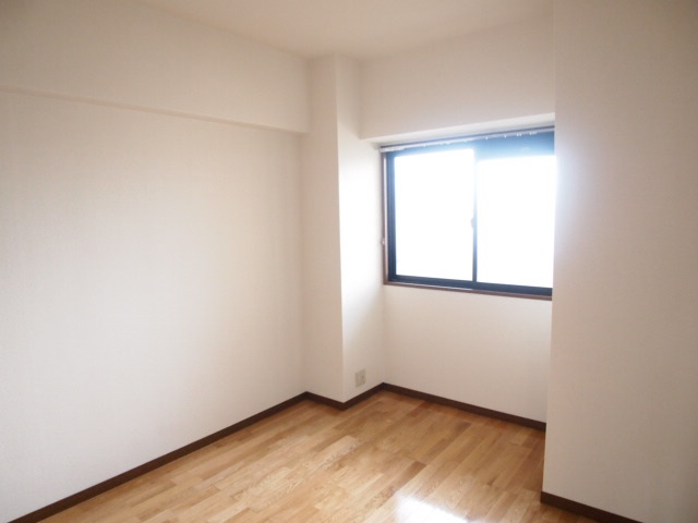 Other room space. Western-style is a room of 6 Joshiro keynote. 