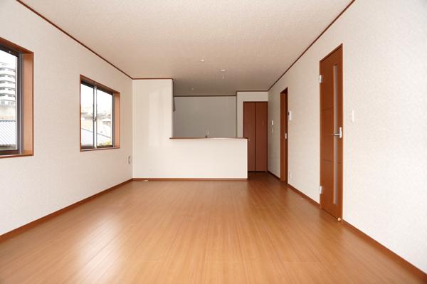 Same specifications photos (living). (3 Building) same specification