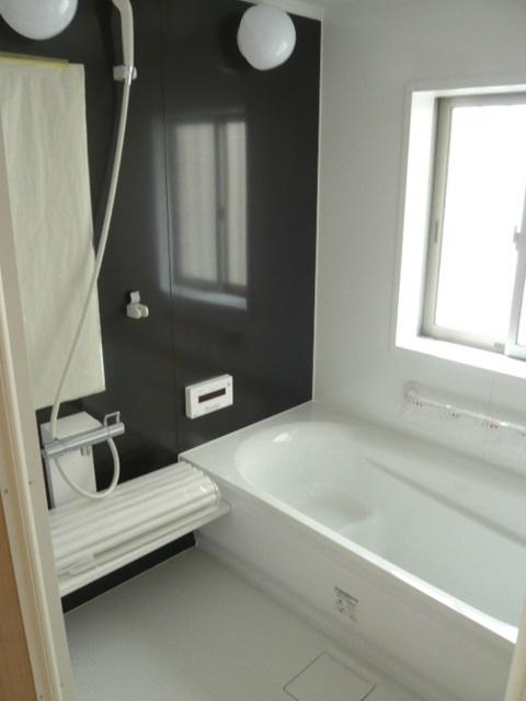 Bathroom. Local (10 May 2013) Shooting