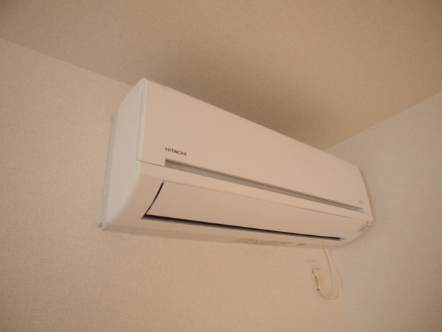 Other Equipment. Air conditioning 1 aircraft is equipped with.