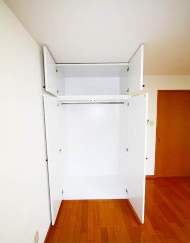 Receipt. Movable storage! You enter full