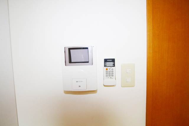 Security. There are TV monitors Hong