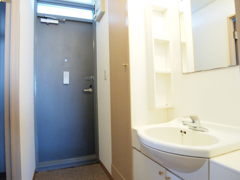 Other room space. With happy washing machine. 