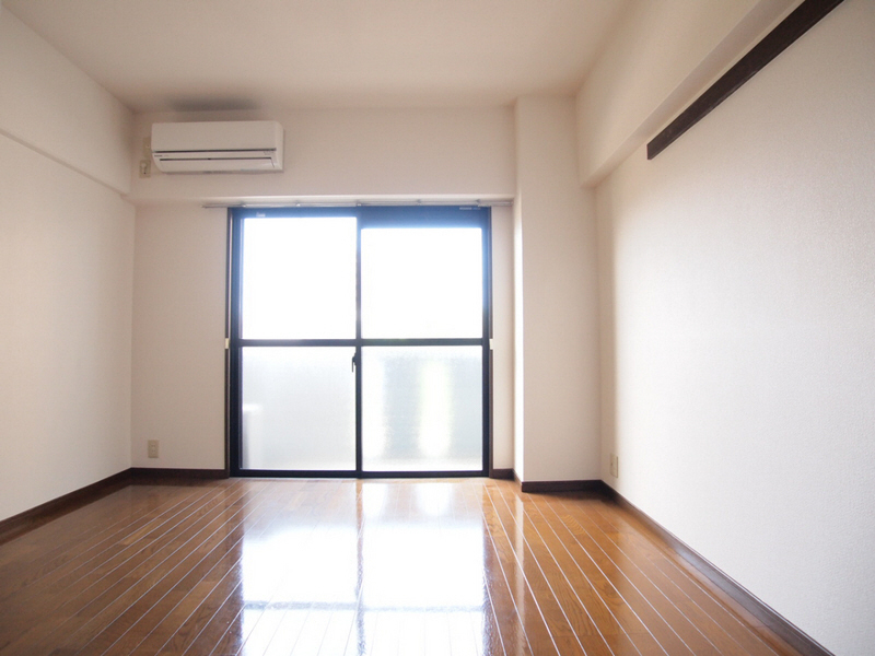 Other room space. Widely by day it is also good.