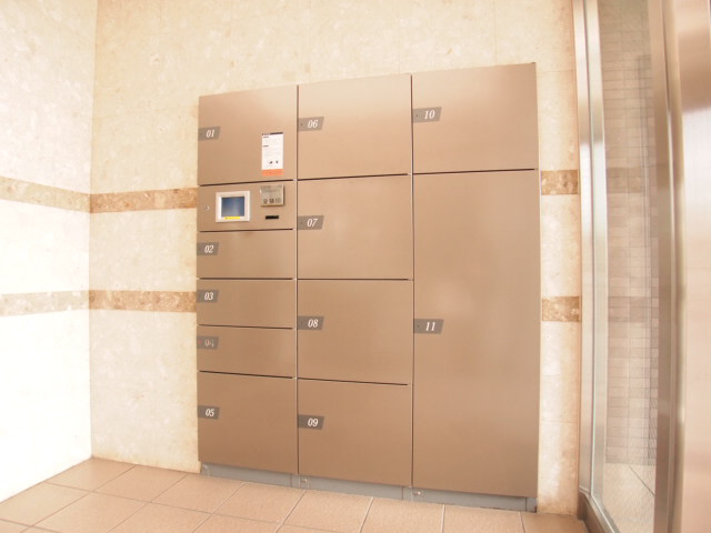 Other common areas. Receipt of the luggage is also easy in the delivery box.