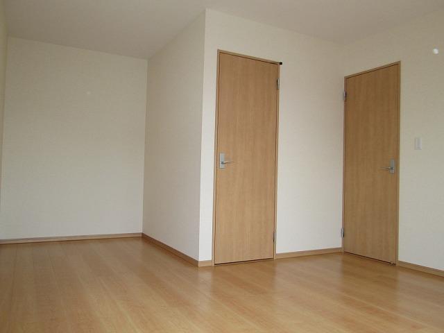 Same specifications photos (living)