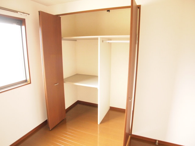 Receipt. Large closet is also depth. 