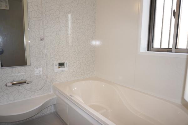 Bathroom. Indoor (12 May 2013) Shooting