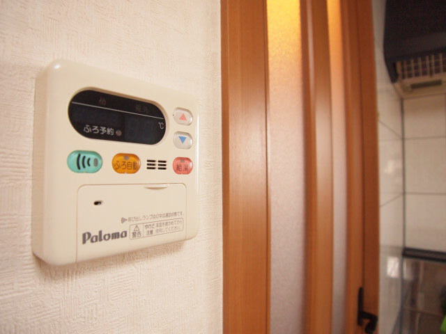 Other Equipment. Easy to hot water supply switch of temperature adjustment.